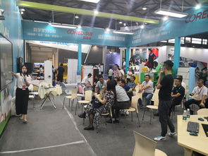 藍鴿集團攜智慧教育產品亮相2019中國國際教育裝備上海博覽會，引領教育信息化新浪潮